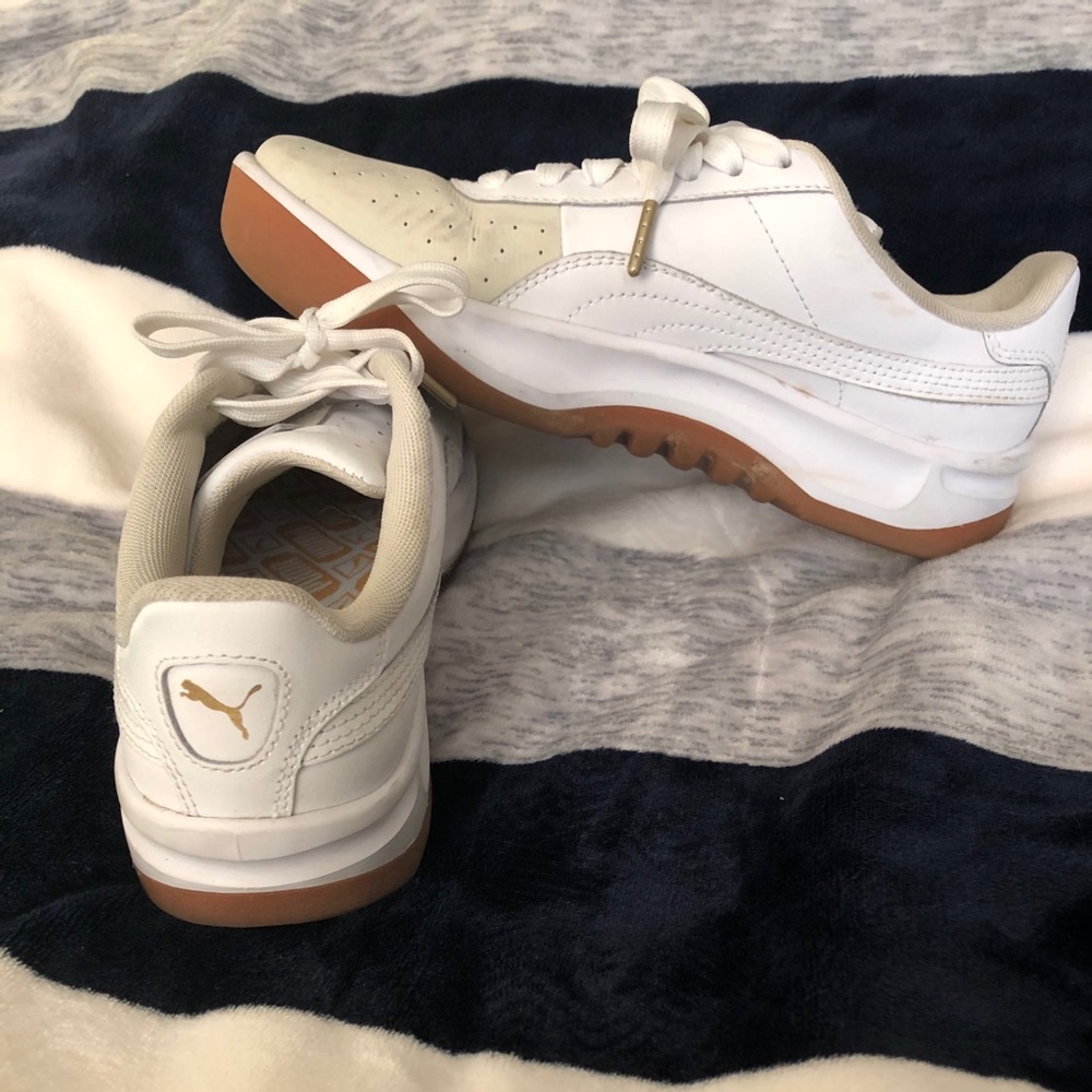 Women’s sneakers